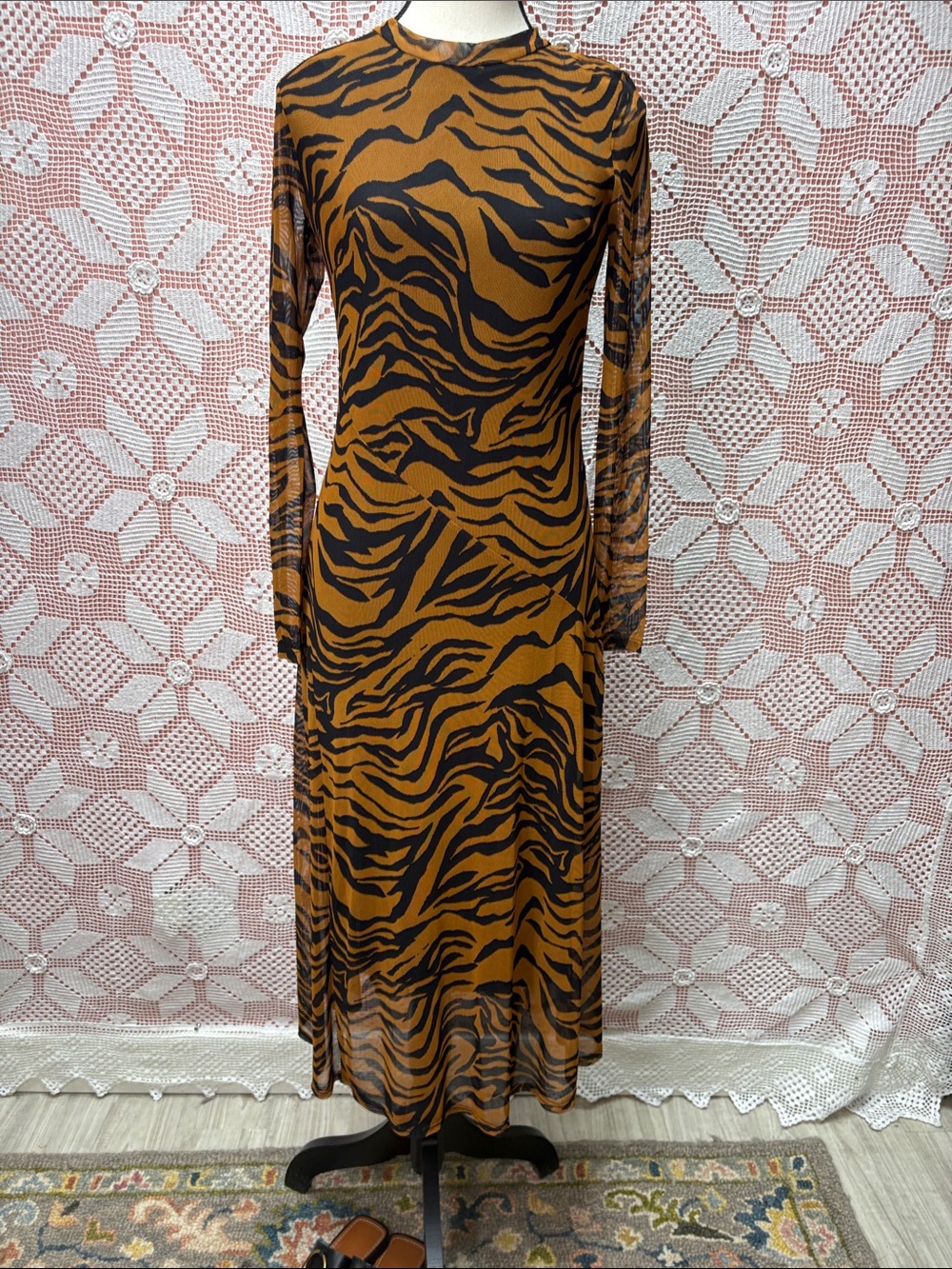 En Focus Studio Tiger Print Mesh Midi Dress Size 6